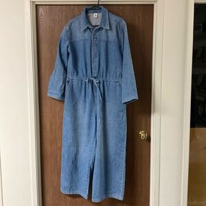 Women’s denim brand, blue jean overalls, size M